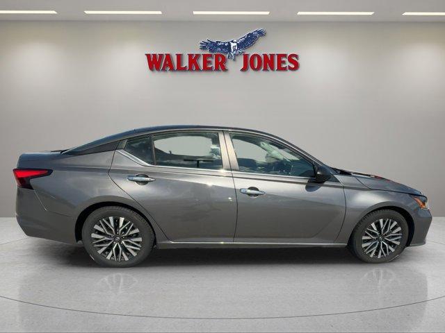 Photo of 2024 Gun Metallic Nissan Altima