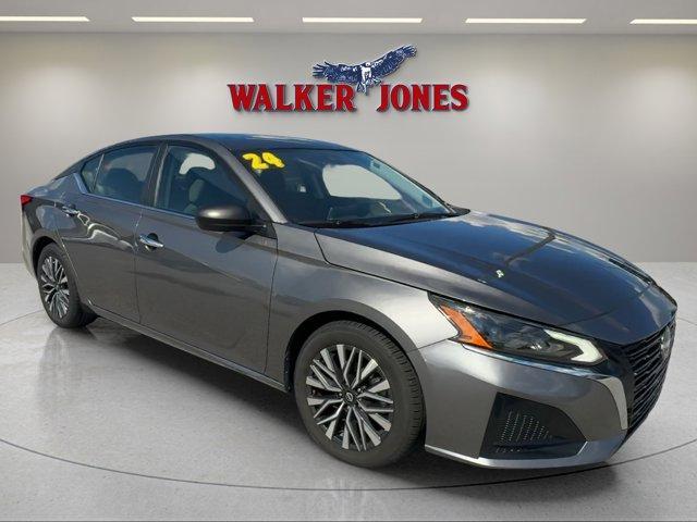 Photo of 2024 Gun Metallic Nissan Altima