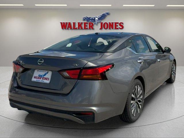 Photo of 2024 Gun Metallic Nissan Altima