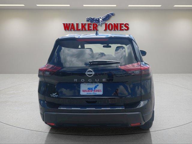 Photo of 2025 Black Nissan Rogue