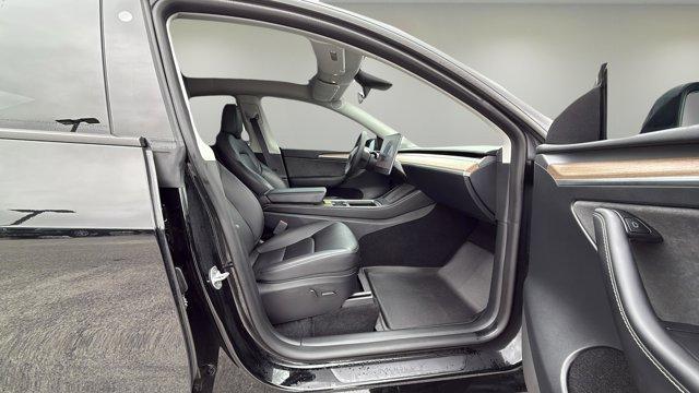 Photo of 2023 Black Tesla Model Y