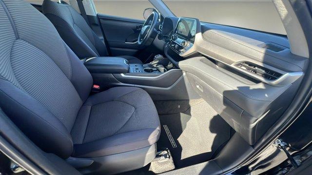 Photo of 2023 Black Toyota Highlander