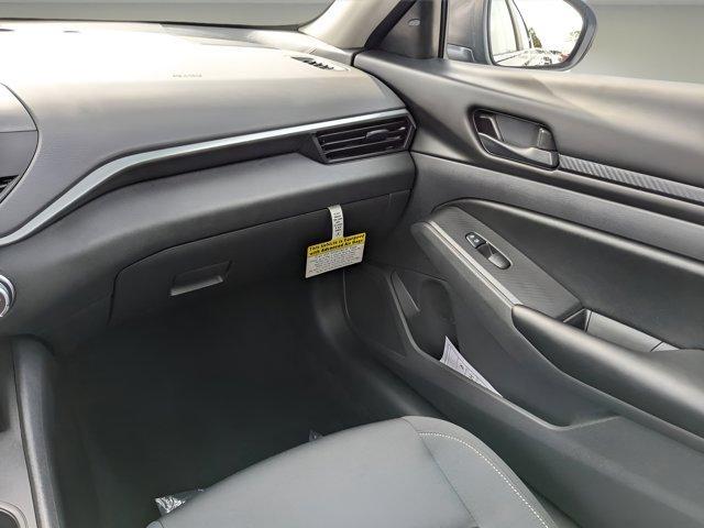 Photo of 2025 Black Nissan Altima