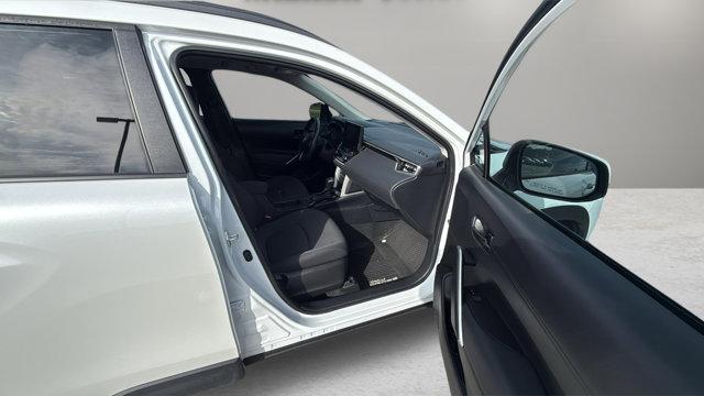 Photo of 2025 Summit White Chevrolet Trax