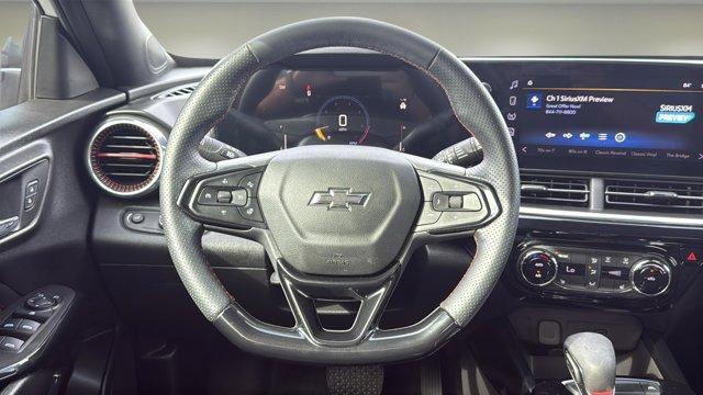 Photo of 2025 Summit White Chevrolet Trax