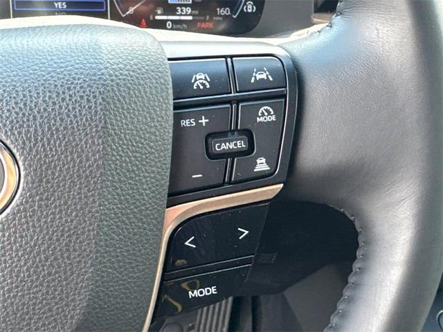 Photo of 2023 Oxygen White Toyota Crown