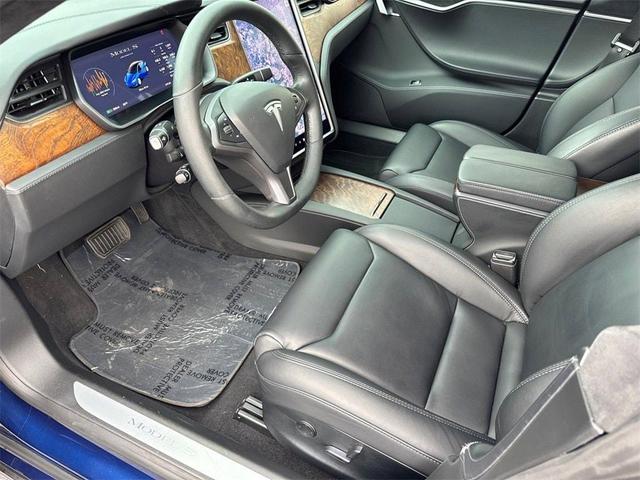 Photo of 2020 Deep Blue Metallic Tesla Model S