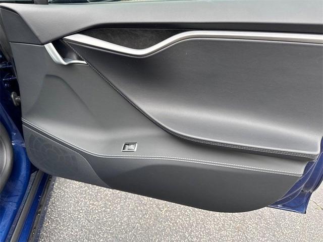 Photo of 2020 Deep Blue Metallic Tesla Model S