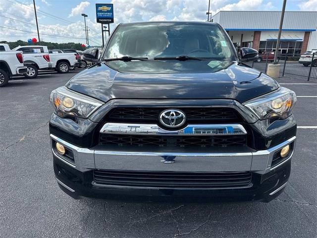 Photo of 2015 Black Toyota 4Runner