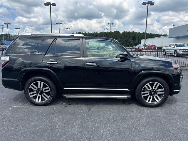 Photo of 2015 Black Toyota 4Runner