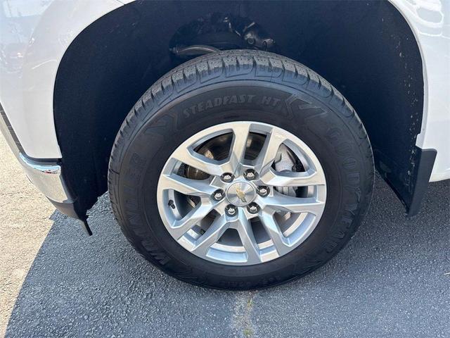Photo of 2020 Iridescent Pearl Tricoat Chevrolet Silverado 1500