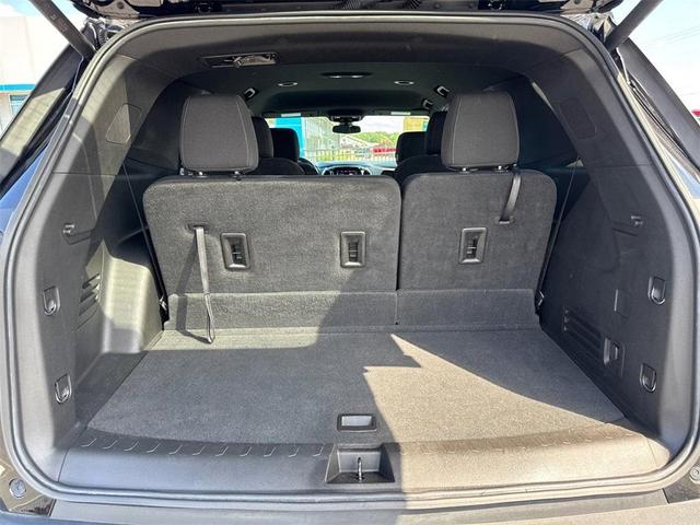 Photo of 2022 Mosaic Black Metallic Chevrolet Traverse