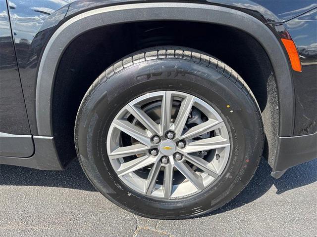 Photo of 2022 Mosaic Black Metallic Chevrolet Traverse