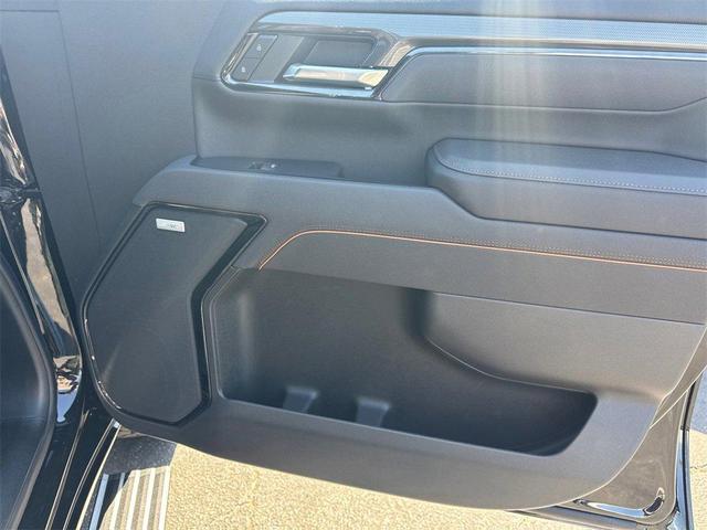 Photo of 2025 Onyx Black GMC Sierra 2500