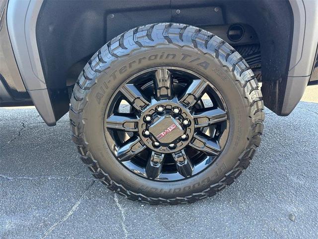Photo of 2025 Onyx Black GMC Sierra 2500