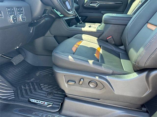 Photo of 2025 Onyx Black GMC Sierra 2500