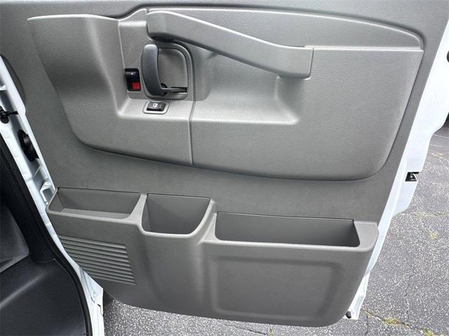Photo of 2025 Summit White Chevrolet Express 2500