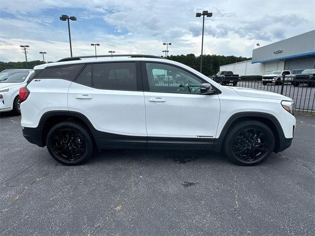 Photo of 2021 Summit White GMC Terrain