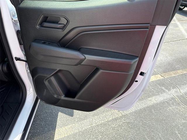 Photo of 2025 Summit White Chevrolet Colorado