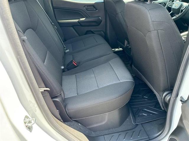 Photo of 2025 Summit White Chevrolet Colorado