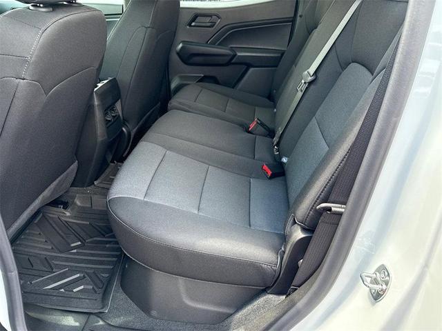 Photo of 2025 Summit White Chevrolet Colorado