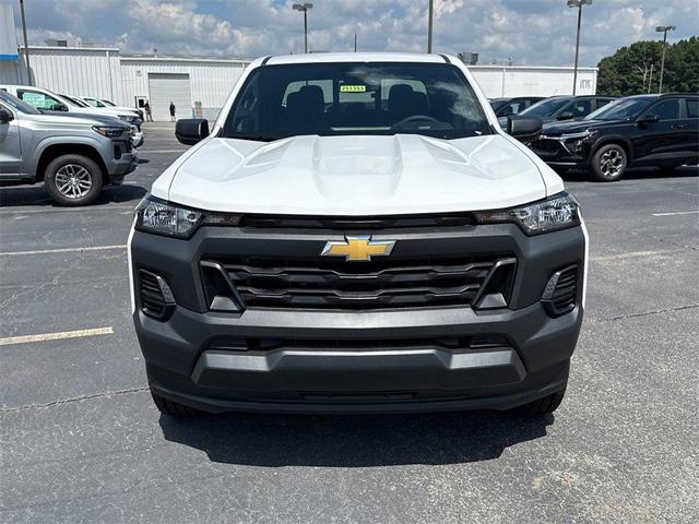 Photo of 2025 Summit White Chevrolet Colorado