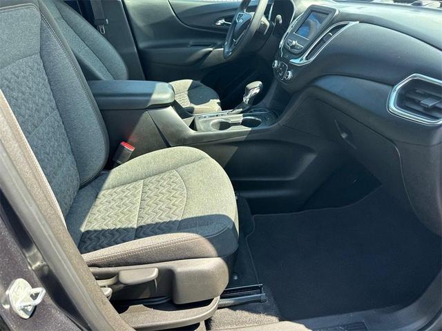 Photo of 2022 Gray Chevrolet Equinox
