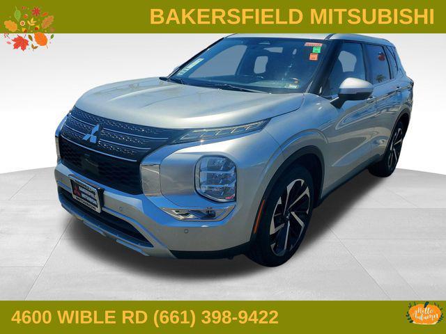 Photo of 2024 Silver Mitsubishi Outlander