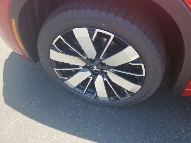 Photo of 2025 Diamond Mitsubishi Outlander