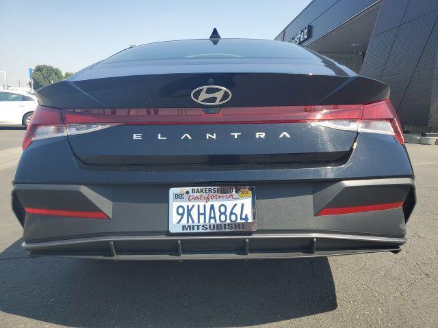 Photo of 2024 Abyss Black Hyundai ELANTRA