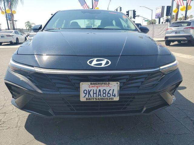 Photo of 2024 Abyss Black Hyundai ELANTRA