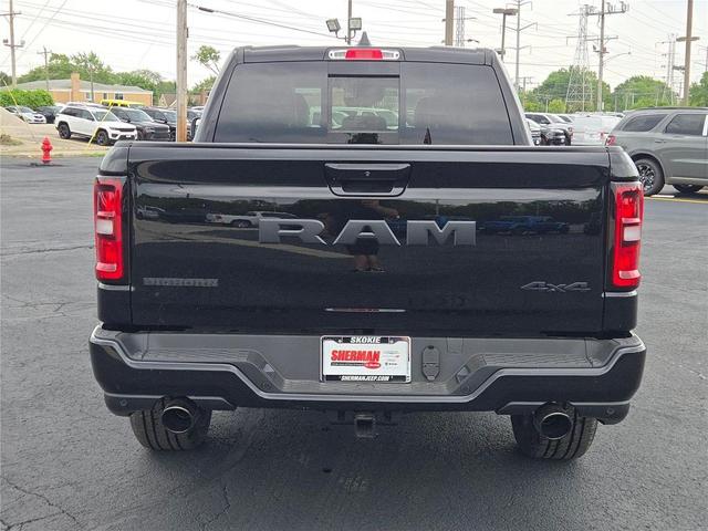 Photo of 2026 Diamond Black Crystal Pearlcoat RAM 1500