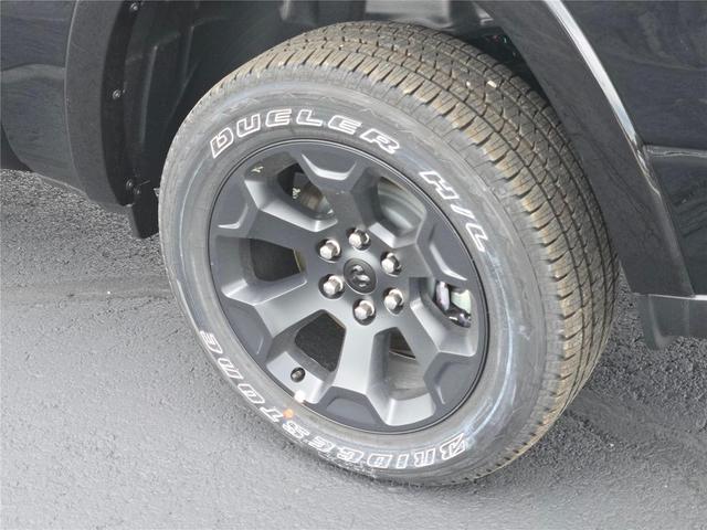 Photo of 2026 Diamond Black Crystal Pearlcoat RAM 1500
