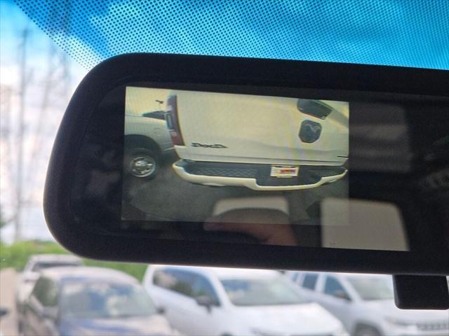 Photo of 2019 Summit White GMC Savana 2500