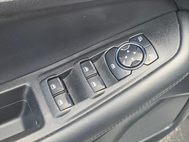 Photo of 2024 Gray Metallic Ford Edge