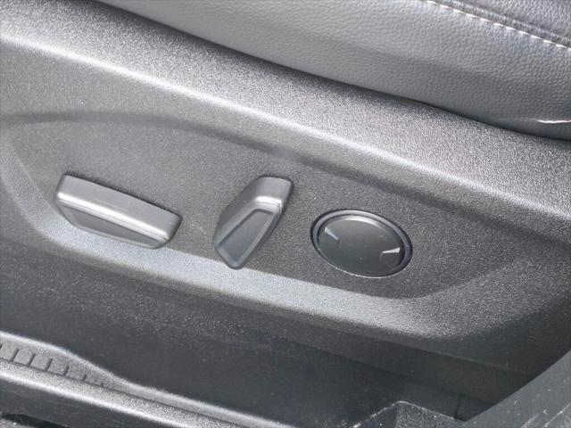 Photo of 2024 Gray Metallic Ford Edge