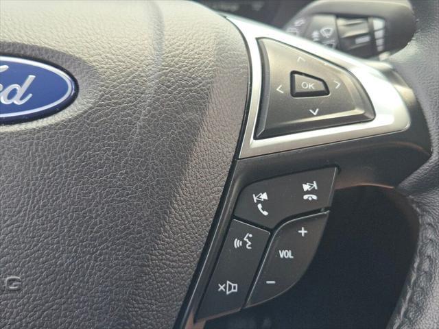 Photo of 2024 Gray Metallic Ford Edge