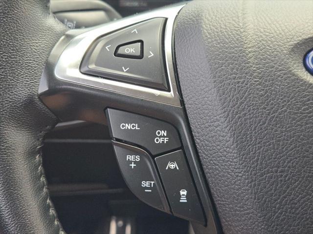 Photo of 2024 Gray Metallic Ford Edge