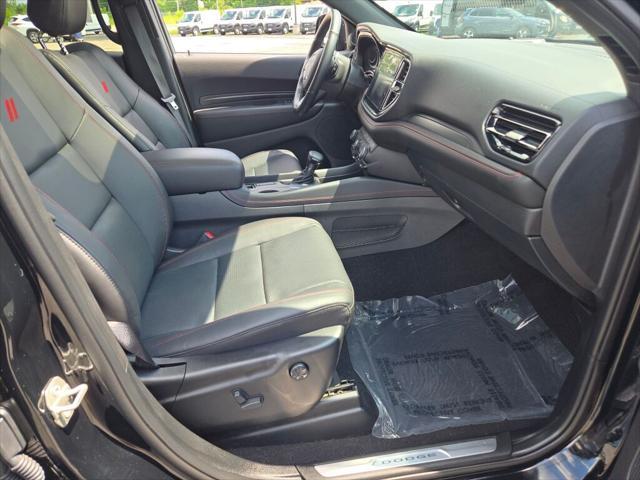 Photo of 2024 DB Black Clearcoat Dodge Durango