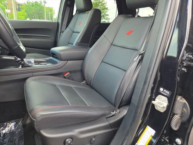 Photo of 2024 DB Black Clearcoat Dodge Durango