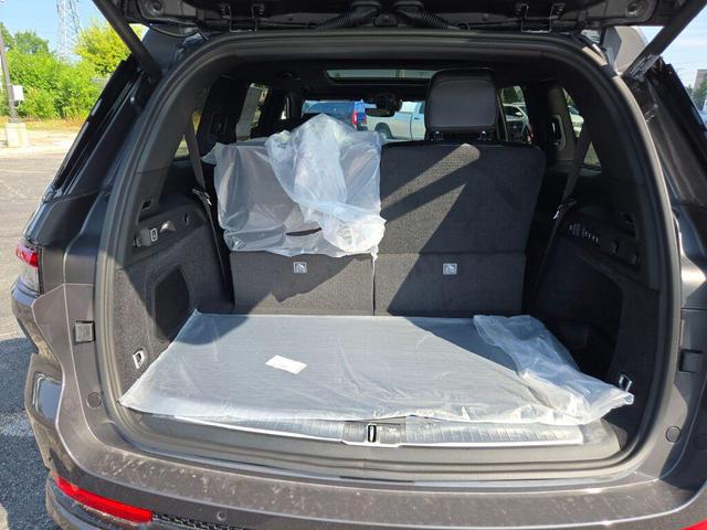 Photo of 2025 Baltic Gray Metallic Clearcoat Jeep Grand Cherokee L