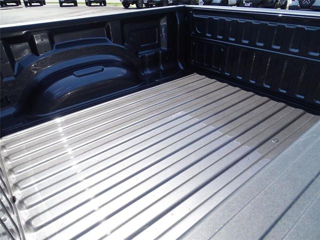 Photo of 2025 Granite Crystal Metallic Clearcoat RAM 1500