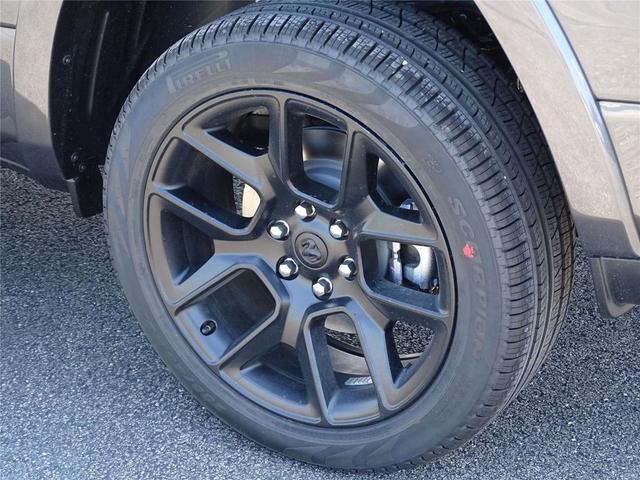 Photo of 2025 Granite Crystal Metallic Clearcoat RAM 1500