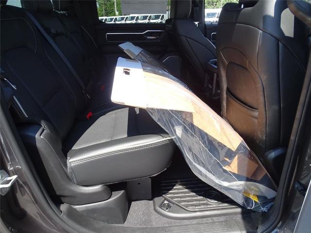 Photo of 2025 Granite Crystal Metallic Clearcoat RAM 1500