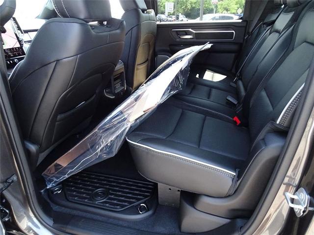 Photo of 2025 Granite Crystal Metallic Clearcoat RAM 1500