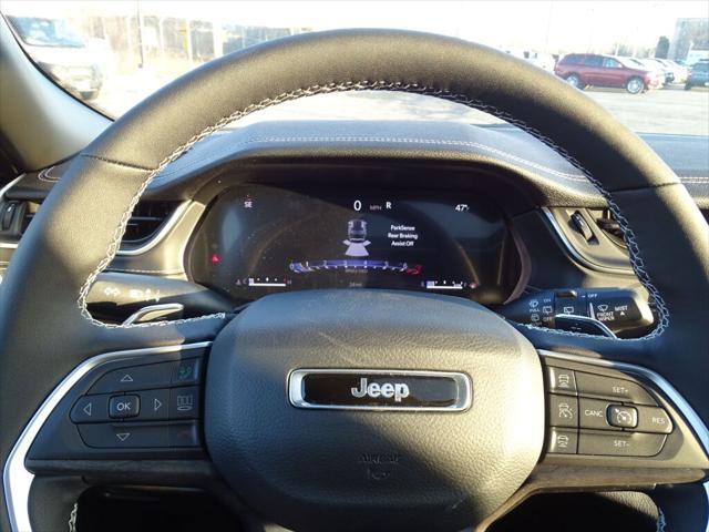 Photo of 2025 Bright White Clearcoat Jeep Grand Cherokee