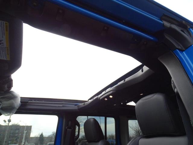 Photo of 2025 Hydro Blue Pearlcoat Jeep Wrangler