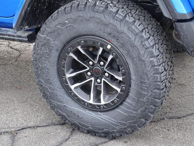 Photo of 2025 Hydro Blue Pearlcoat Jeep Wrangler