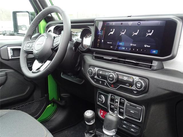 Photo of 2025 Mojito Clearcoat Jeep Wrangler