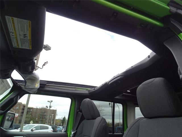 Photo of 2025 Mojito Clearcoat Jeep Wrangler
